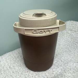 Vintage Gott Model 1502 1/2 Gallon Insulated Thermal Water Jug Thermos Brown & T